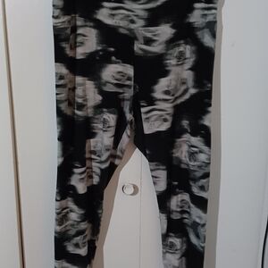 No Boundaries Black and Gray Floral Kids Leggings